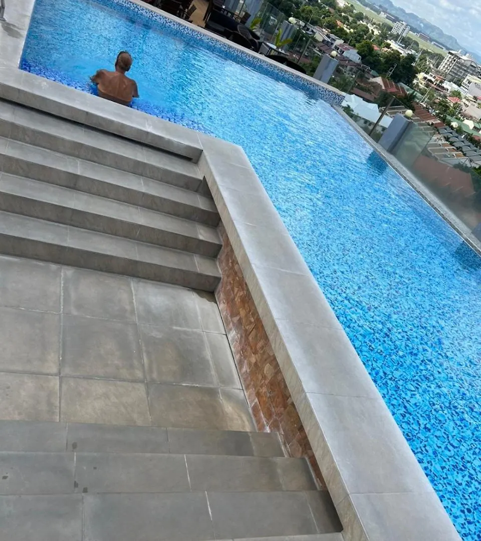 מלון דירות 1108 Lagrande2 11Floor Rooftop Swiming Angeles Walking Street הפיליפינים